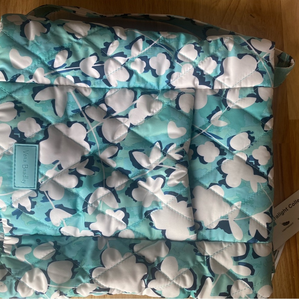 Vera Bradley Ultralight Hipster in Cut Vines